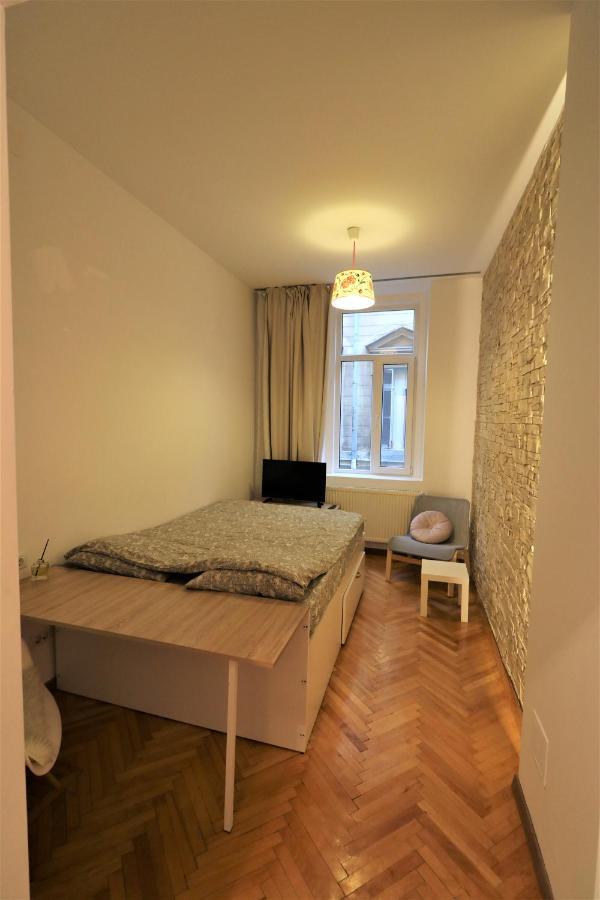 Cozy Old Town Apartment - Free Minibar Bucarest Exterior foto
