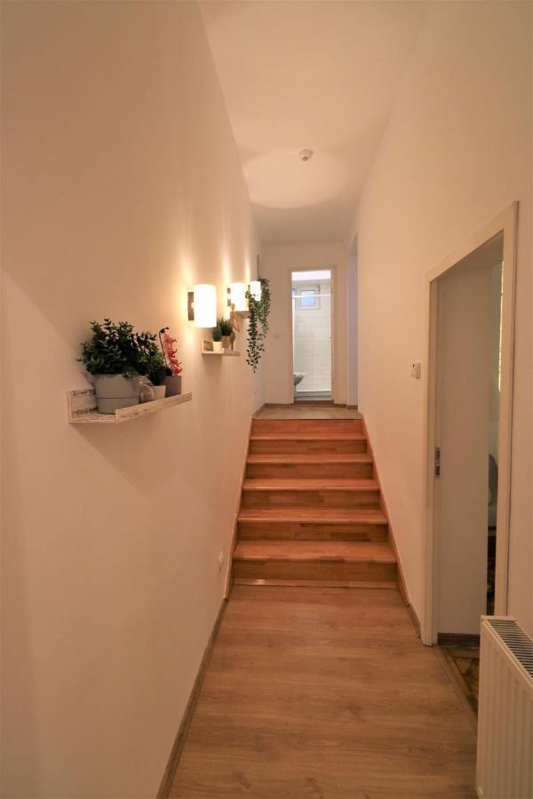 Cozy Old Town Apartment - Free Minibar Bucarest Exterior foto